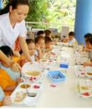 Đề tài: Tổ chức bữa ăn trưa cho trẻ mầm non